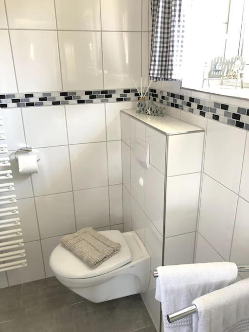 "Kleine 4" Idyllisches Tinyhouse An Der Nordsee Norden Buitenkant foto